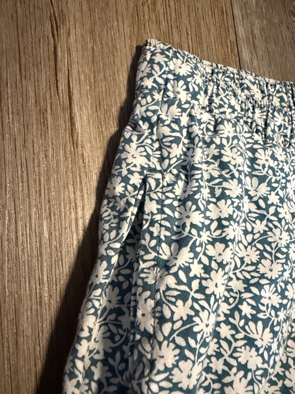 Victoria's Secret Teal and White Floral Pajama Pants - Picture 4 of 7